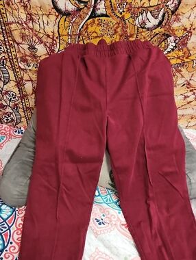 a new day Women's Ankle Pants in Burgundy